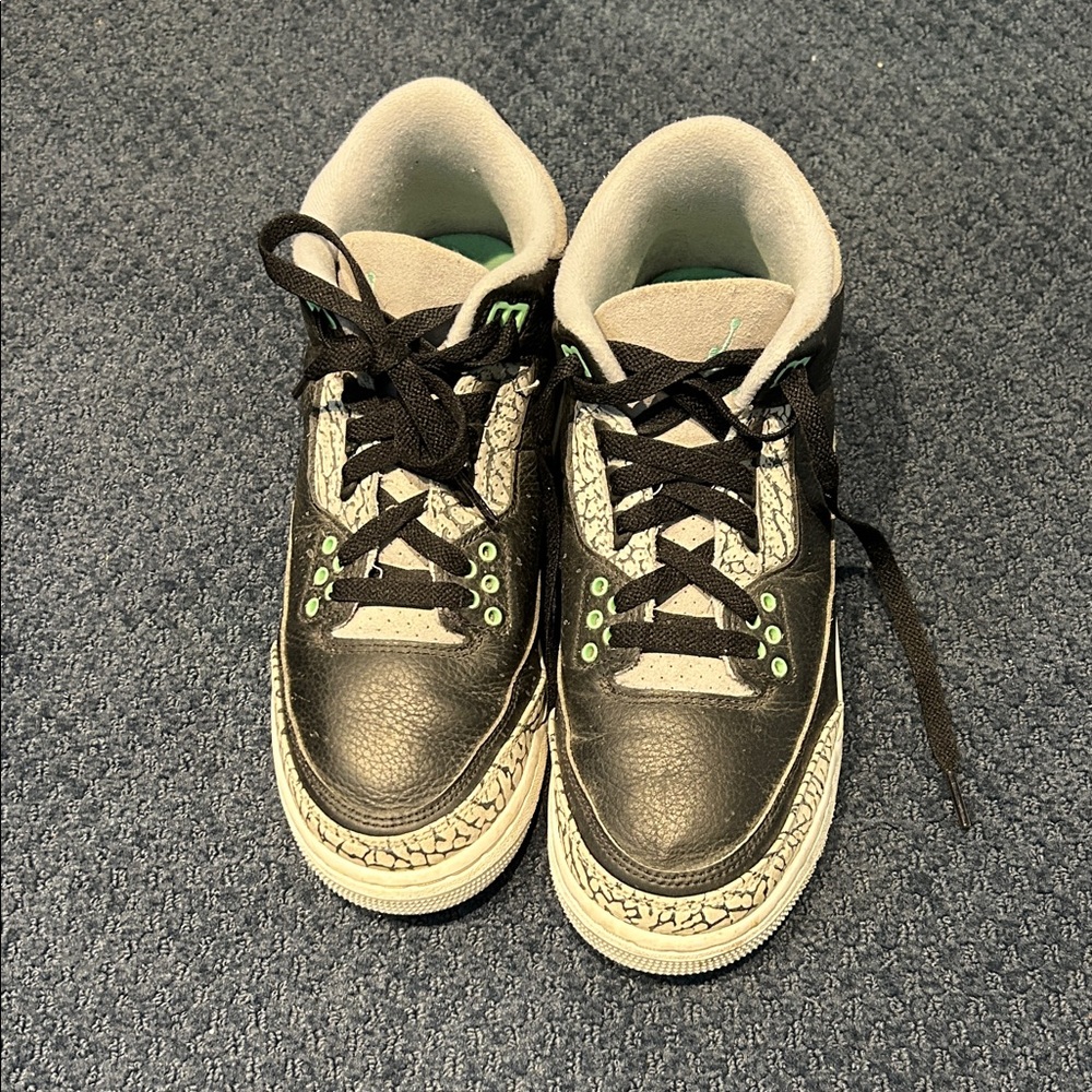 Nike Kids Black and Green Sneakers